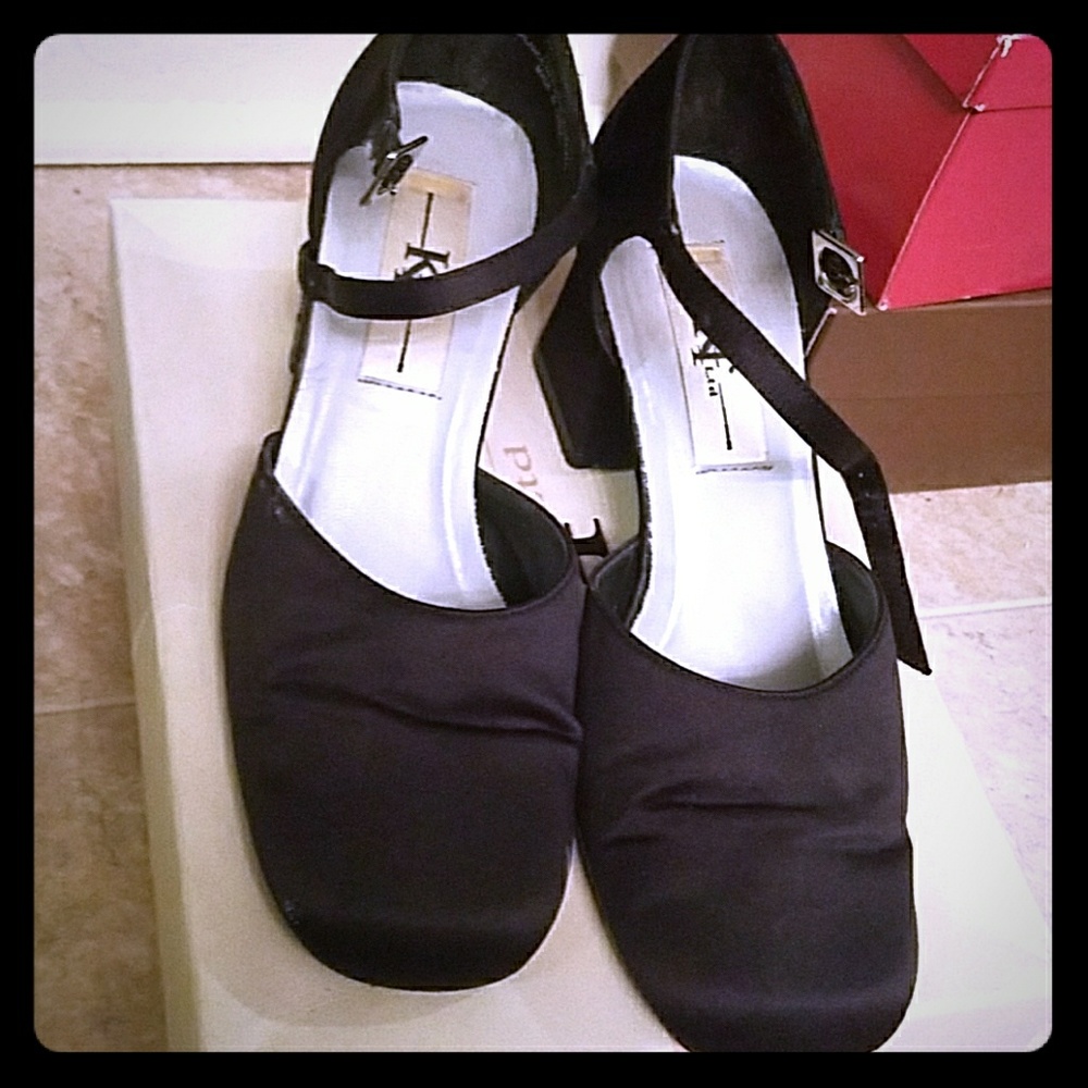 Black satin chunky heels